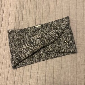 Lulu lemon black and gray speckles ear band